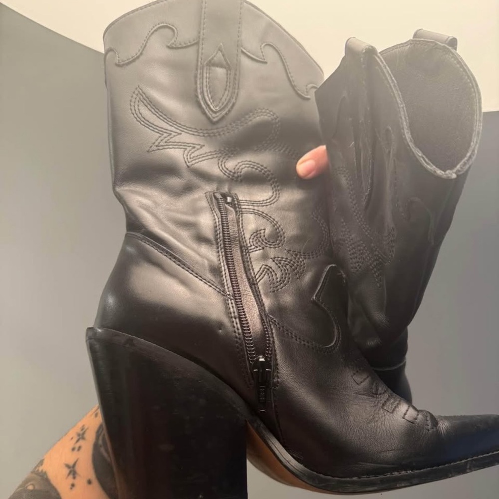 L'INTERVALLE Black Heeled Cowboy Boots - Picture 2 of 4